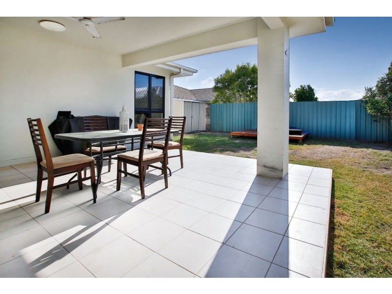 27 Laurie Motti Parade, Kirwan QLD 4817