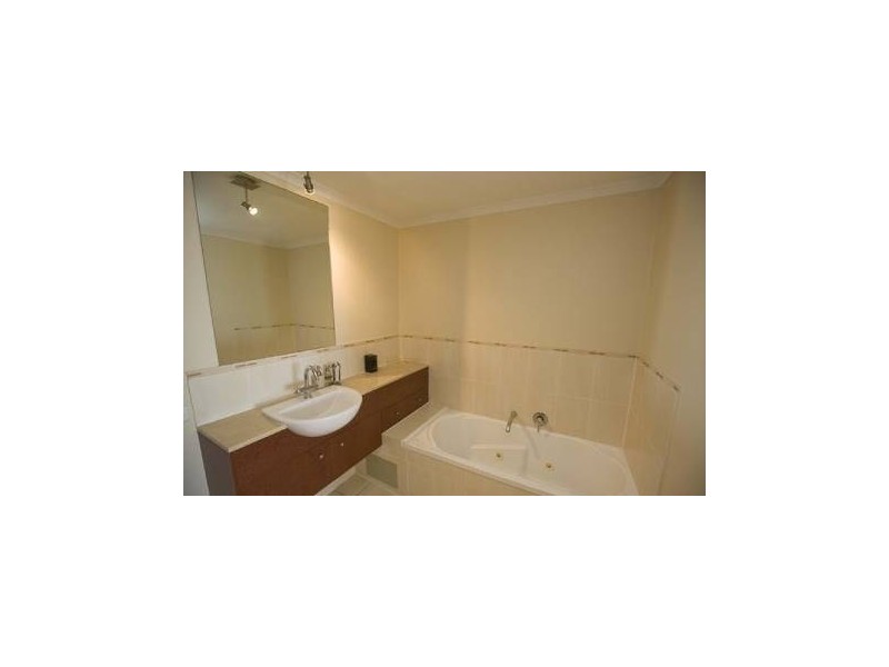 2/2A Cleveland Terrace, Townsville City QLD 4810