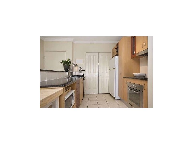 2/2A Cleveland Terrace, Townsville City QLD 4810