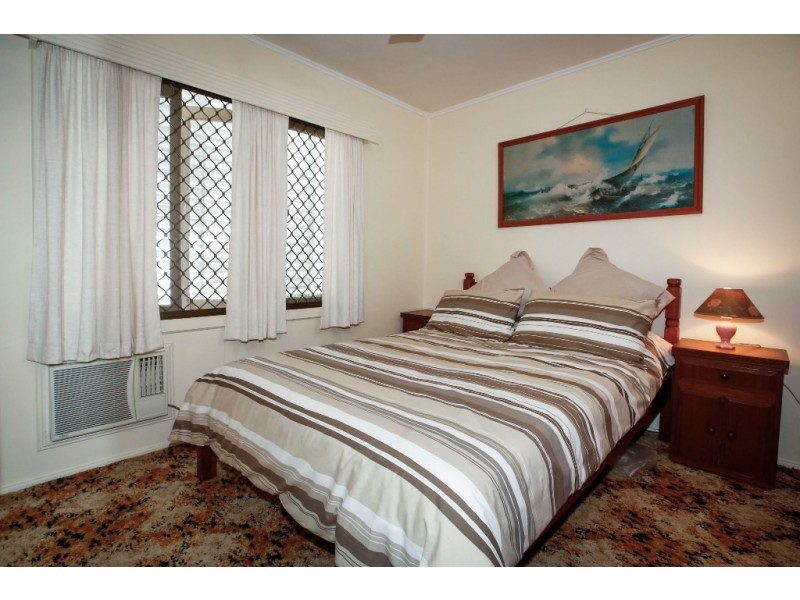 186 Charles Street, Cranbrook QLD 4814