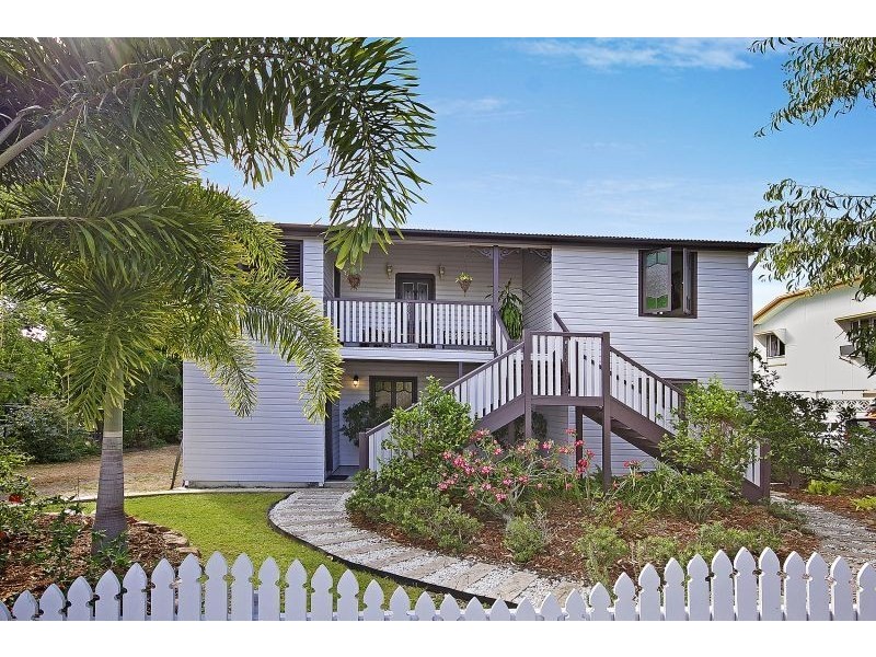 18 Hubert Street, South Townsville QLD 4810