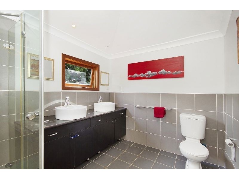 18 Hubert Street, South Townsville QLD 4810