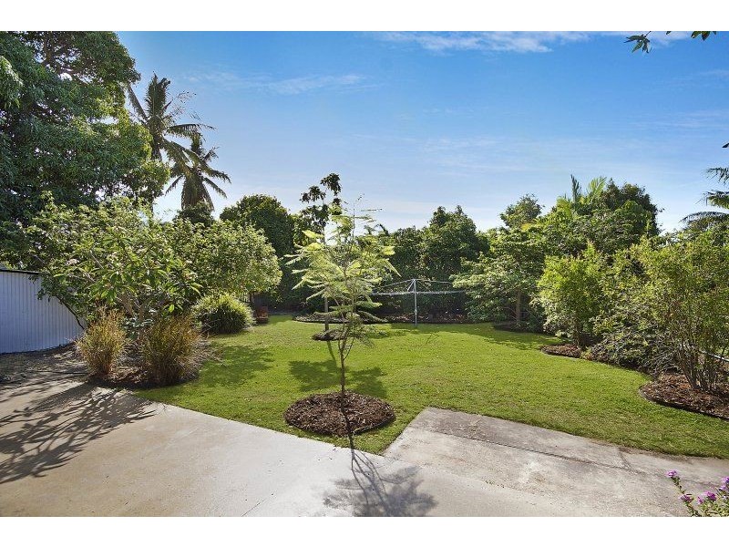 18 Hubert Street, South Townsville QLD 4810