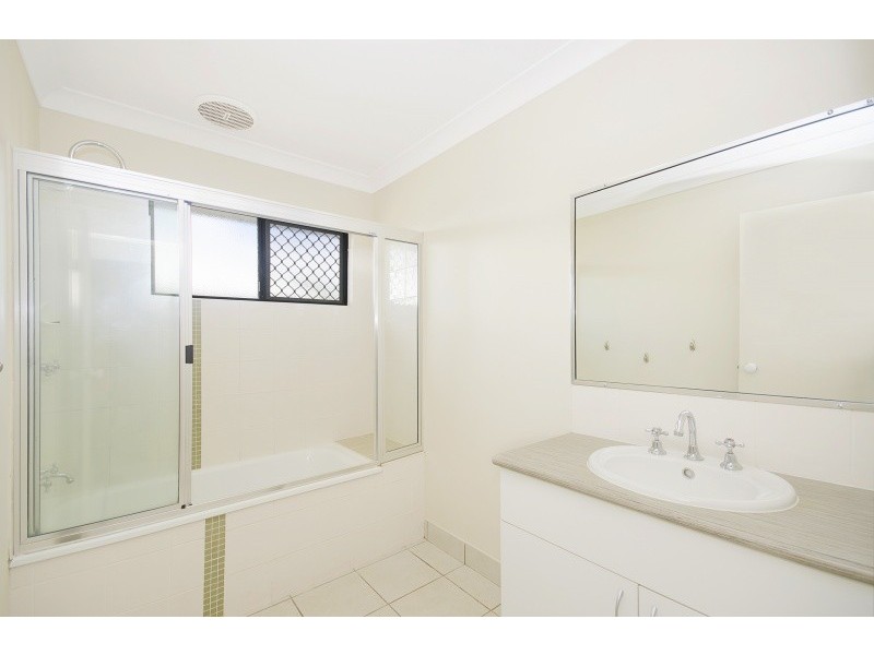 17 Kempton Chase, Burdell QLD 4818