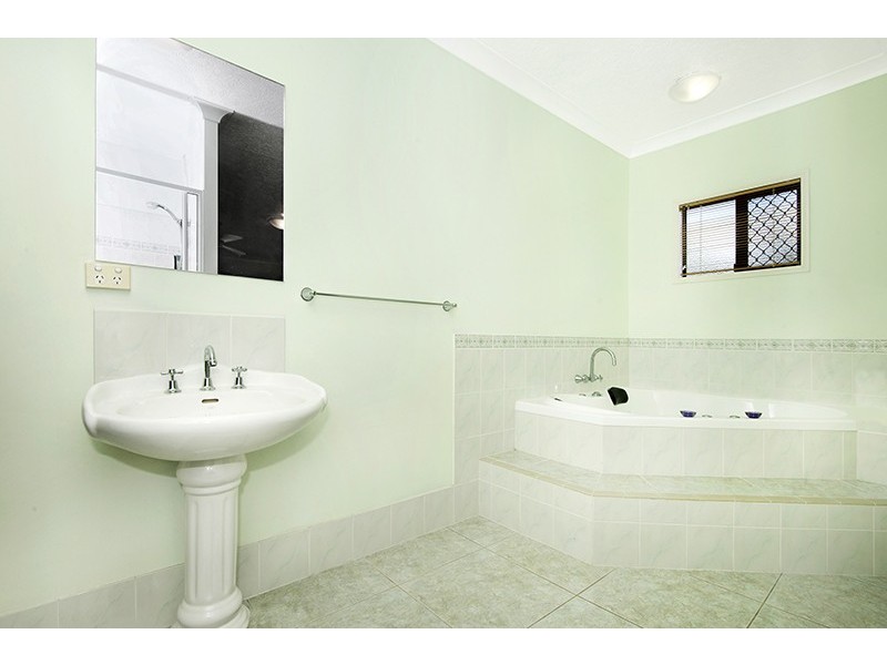 14 Newell Court, Mount Low QLD 4818