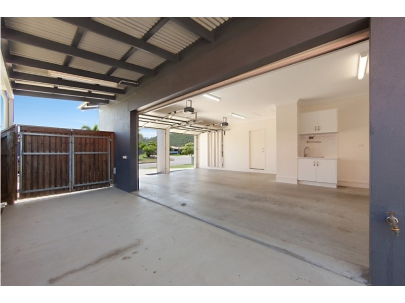 1 Sullivan Place, Kirwan QLD 4817