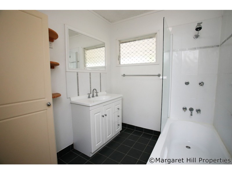 2 Arunta Street, Cranbrook QLD 4814