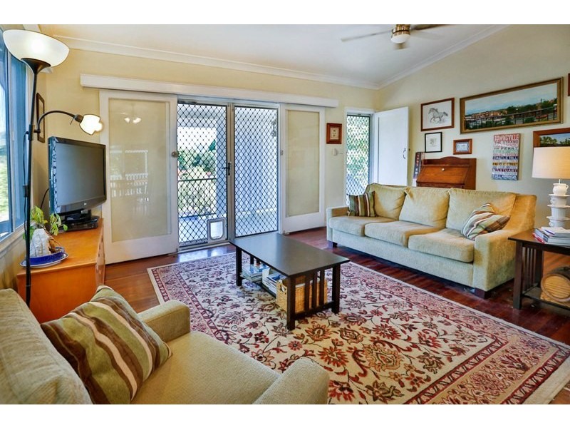 19 Werona Street, Mundingburra QLD 4812