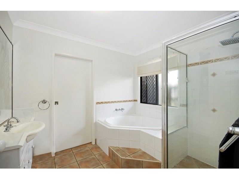 11 Scarisbrick Drive, Kirwan QLD 4817