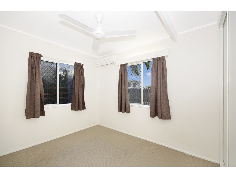 6 Cutler Court, Mount Louisa QLD 4814