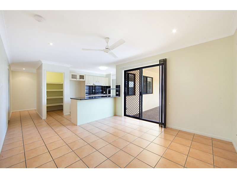 10 Crestbrook Drive, Mount Louisa QLD 4814