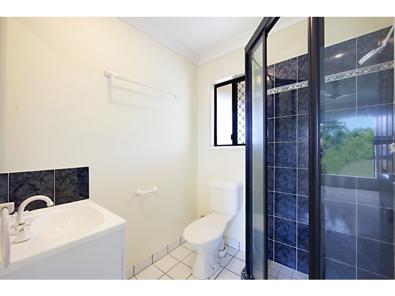 10 Crestbrook Drive, Mount Louisa QLD 4814