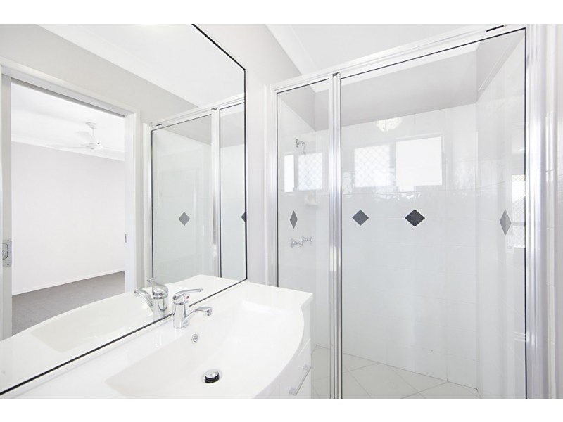 34 Aintree Avenue, Mount Low QLD 4818