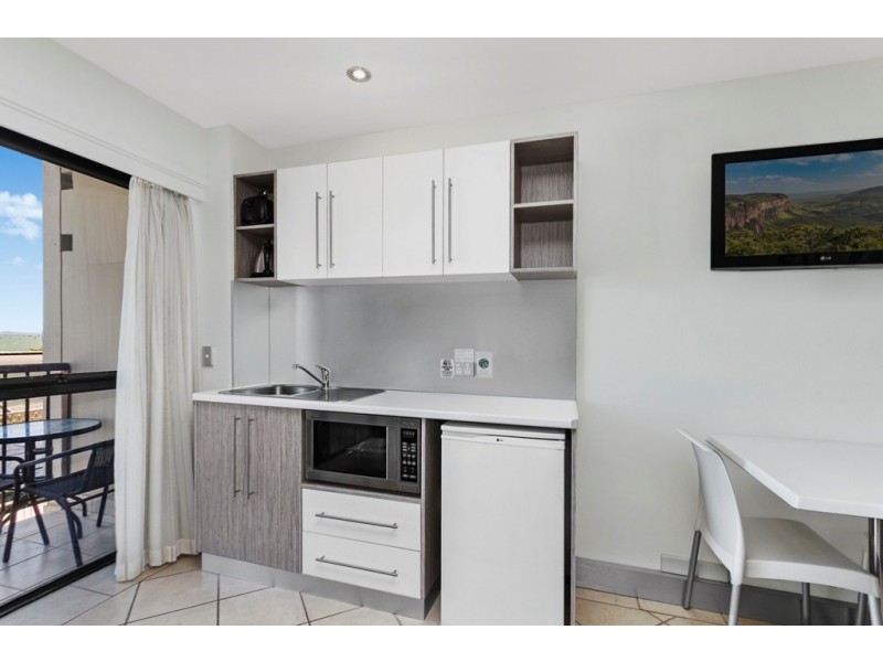 202/75-77 The Strand, North Ward QLD 4810