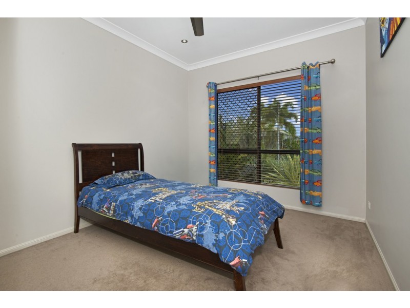 6 Heliconia Court, Mount Louisa QLD 4814