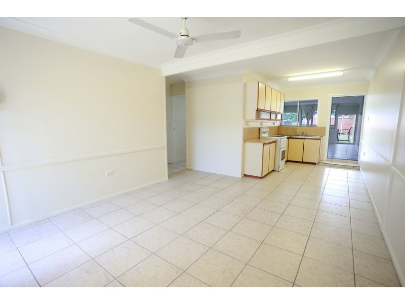 24 Ives Street, Kirwan QLD 4817