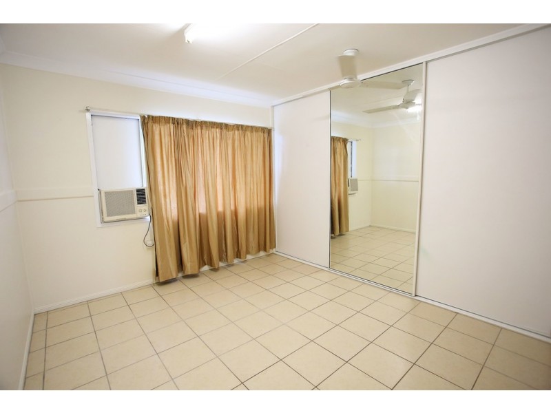 24 Ives Street, Kirwan QLD 4817