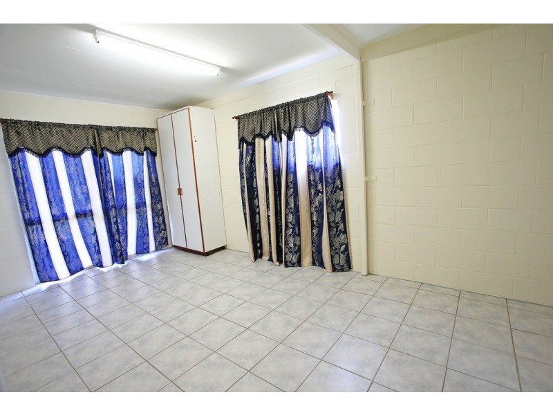 24 Ives Street, Kirwan QLD 4817