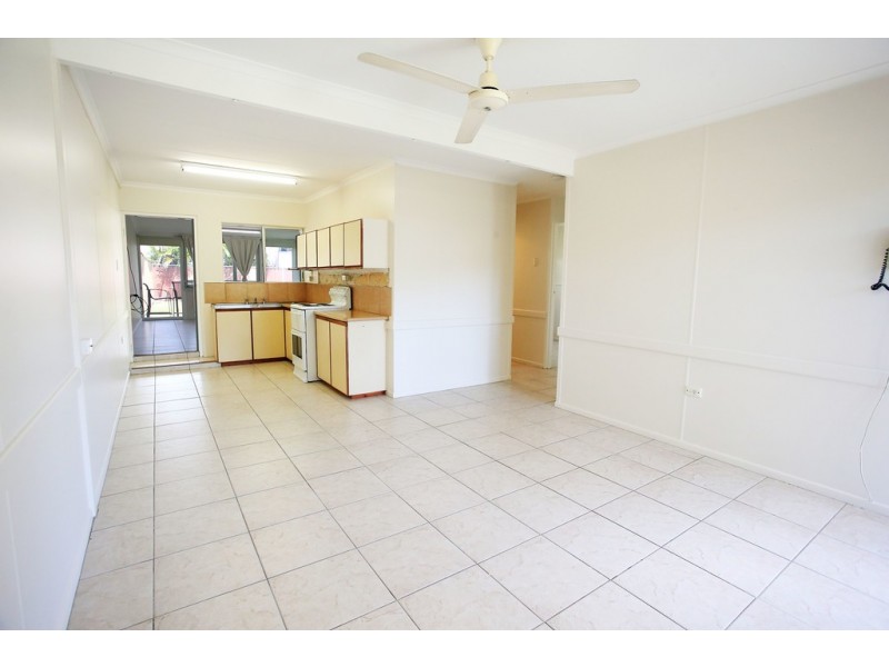 24 Ives Street, Kirwan QLD 4817