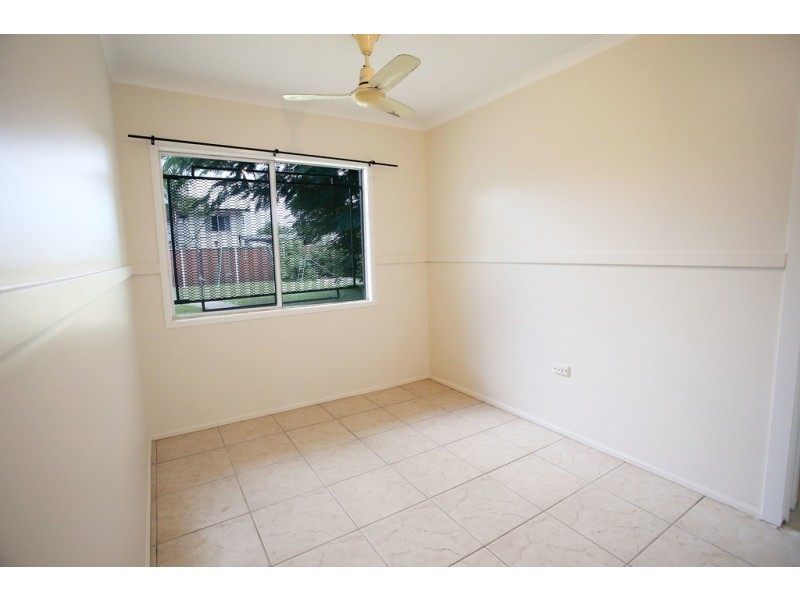 24 Ives Street, Kirwan QLD 4817