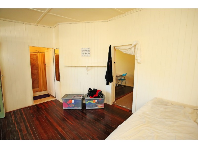 28 Nelson Street, South Townsville QLD 4810