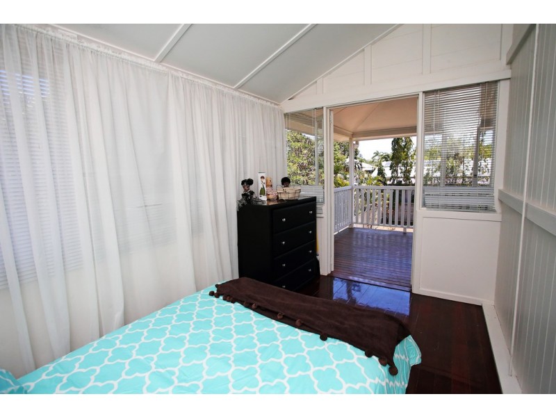 15 Hodel Street, Hermit Park QLD 4812