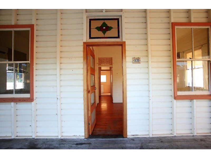 15 Portland Street, Hyde Park QLD 4812