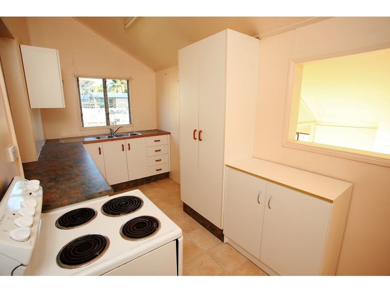 15 Portland Street, Hyde Park QLD 4812