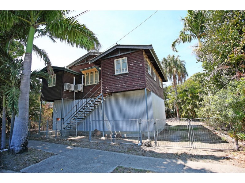 18 Abbott Street, Oonoonba QLD 4811