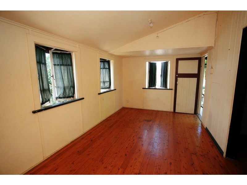 18 Abbott Street, Oonoonba QLD 4811