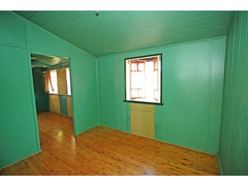 18 Abbott Street, Oonoonba QLD 4811