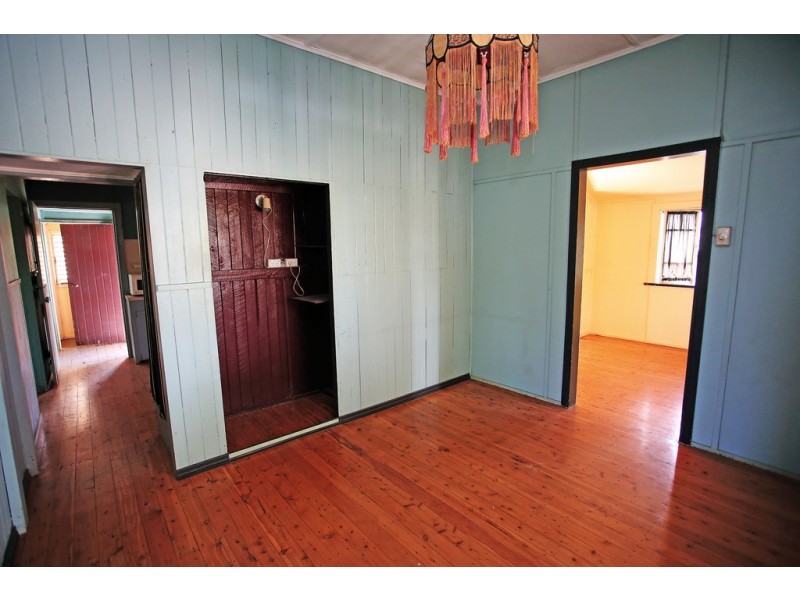 18 Abbott Street, Oonoonba QLD 4811