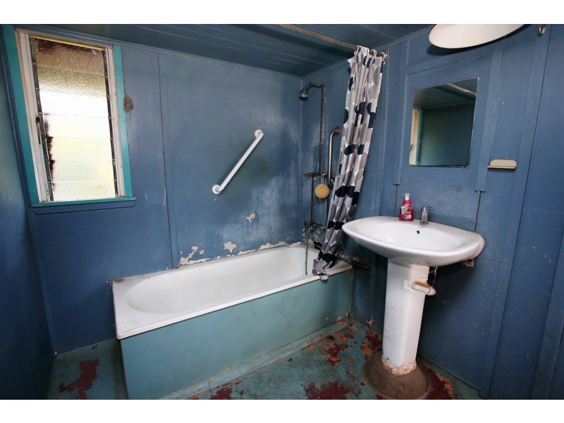 18 Abbott Street, Oonoonba QLD 4811