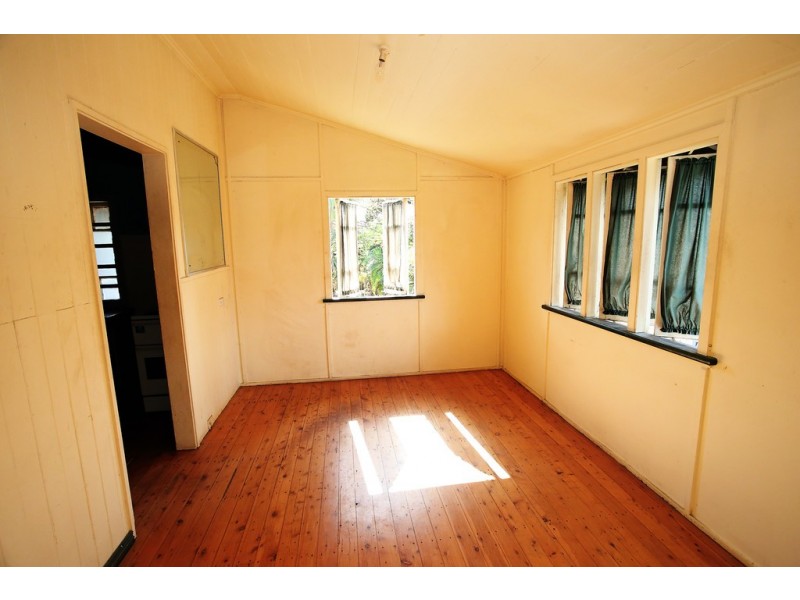 18 Abbott Street, Oonoonba QLD 4811