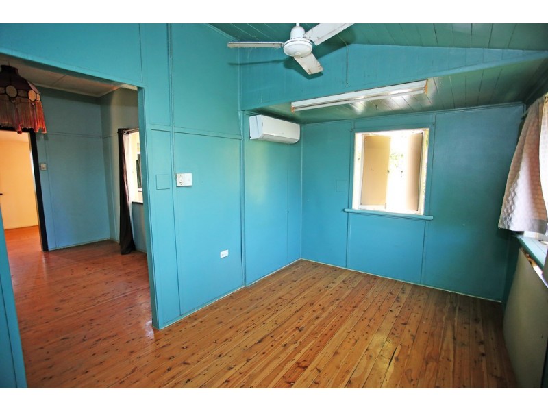 18 Abbott Street, Oonoonba QLD 4811