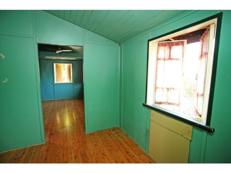 18 Abbott Street, Oonoonba QLD 4811