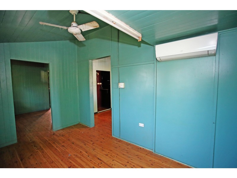 18 Abbott Street, Oonoonba QLD 4811