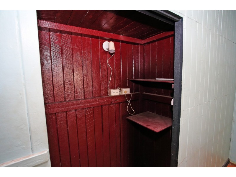 18 Abbott Street, Oonoonba QLD 4811