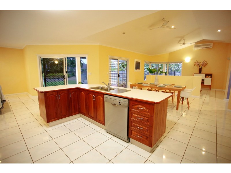 38A Golf Links Drive, Kirwan QLD 4817