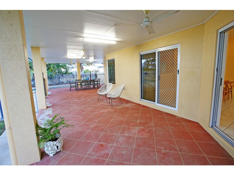 38A Golf Links Drive, Kirwan QLD 4817