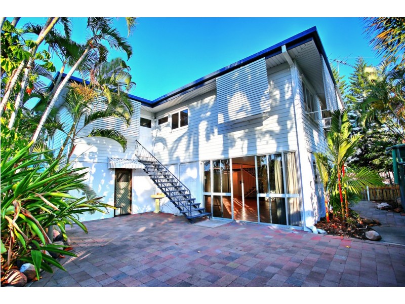 73 Campbell Street, Hermit Park QLD 4812