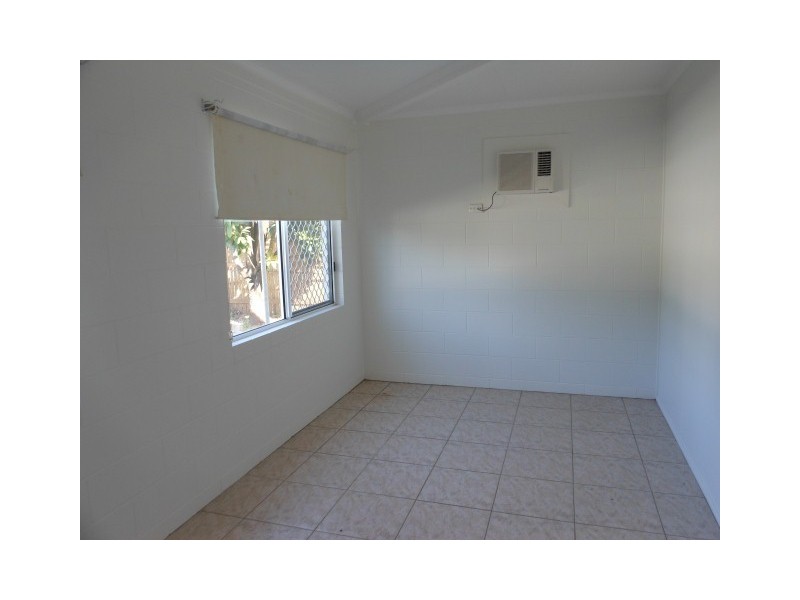 74 Ninth Avenue, Railway Estate QLD 4810