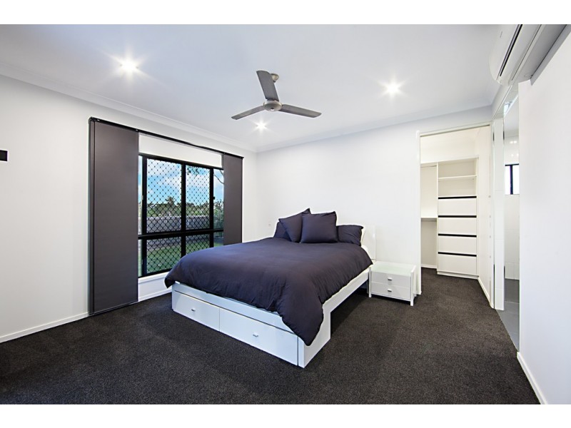 8 Pongamia Parade, Mount Low QLD 4818