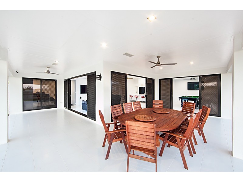 8 Pongamia Parade, Mount Low QLD 4818