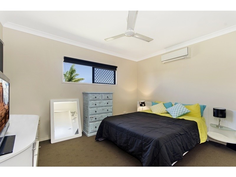 1 Dampier Crescent, Burdell QLD 4818