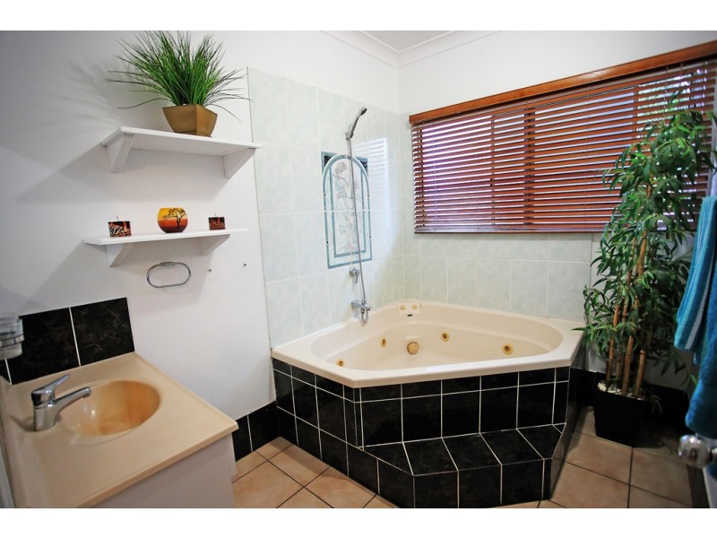 325 Forestry Road, Bluewater QLD 4818