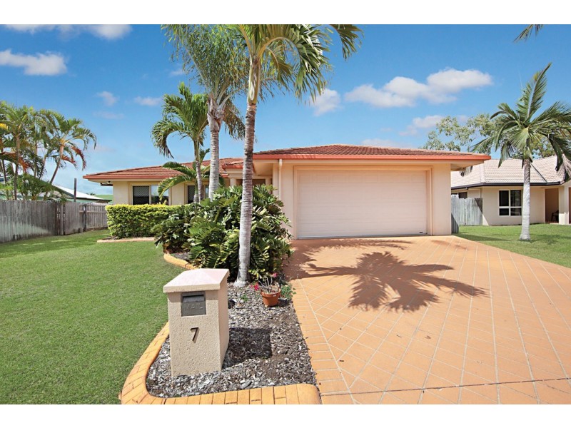 7 Tango Court, Kirwan QLD 4817