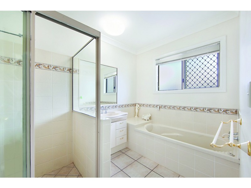 7 Tango Court, Kirwan QLD 4817