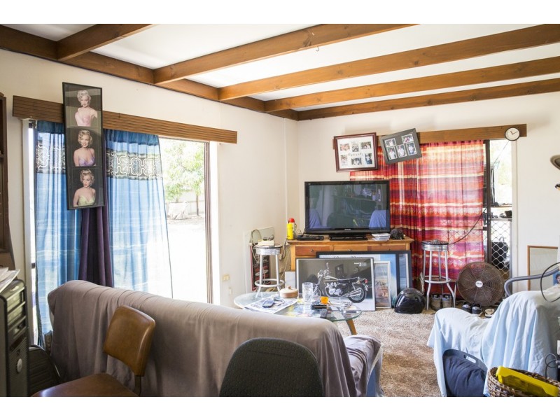 2 Mango Avenue, Mundingburra QLD 4812