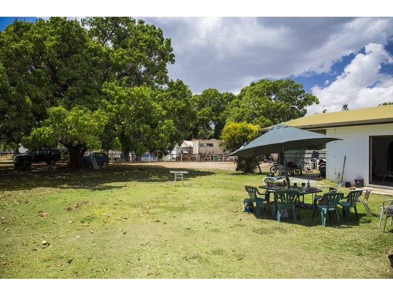 2 Mango Avenue, Mundingburra QLD 4812